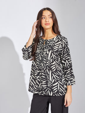 Latin Quarters Women Black Round Neck 3/4th Sleeves Printed Tunic Top For Casual