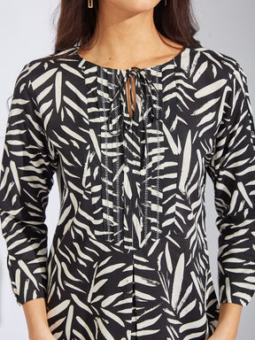 Latin Quarters Women Black Round Neck 3/4th Sleeves Printed Tunic Top For Casual