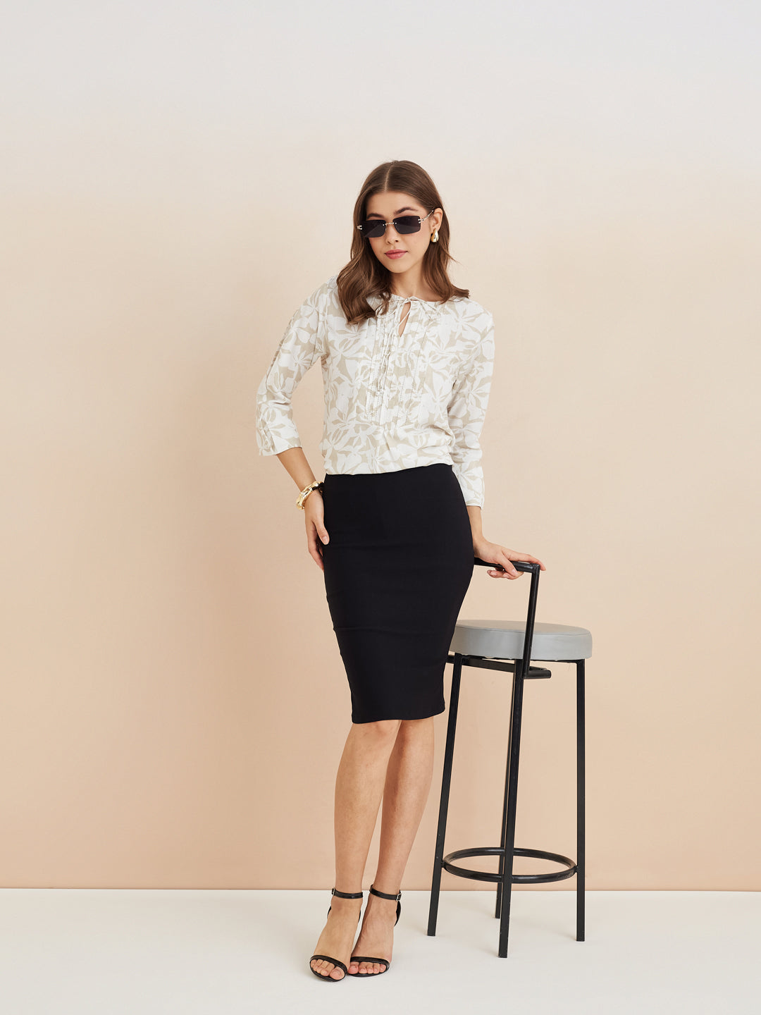 Latin Quarters Women'S Beige Tie-Up Neck 3/4Th Sleeves Printed Casual Tunic