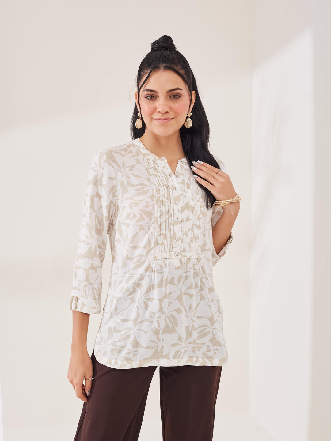 Latin Quarters Women's Beige Printed 3/4Th Sleeve Round Neck Casual Tunic