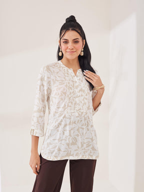 Latin Quarters Women's Beige Printed 3/4Th Sleeve Round Neck Casual Tunic