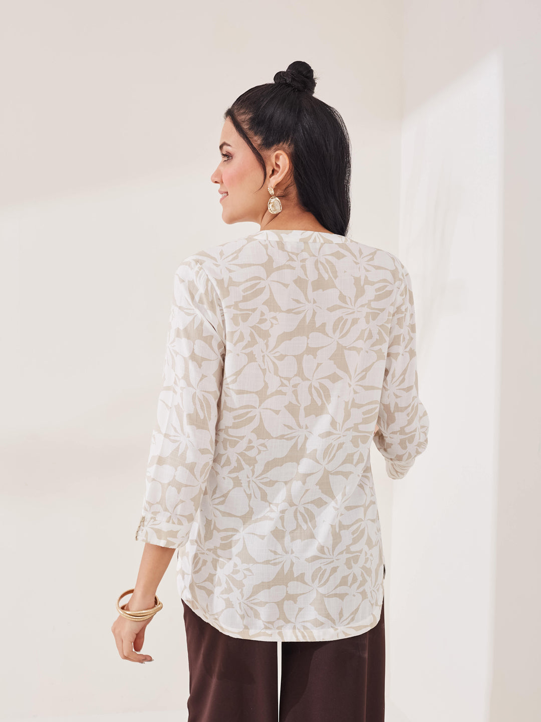 Latin Quarters Women's Beige Printed 3/4Th Sleeve Round Neck Casual Tunic