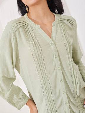Latin Quarters Women's Green Solid Full Sleeves V-Neck Casual Shirt