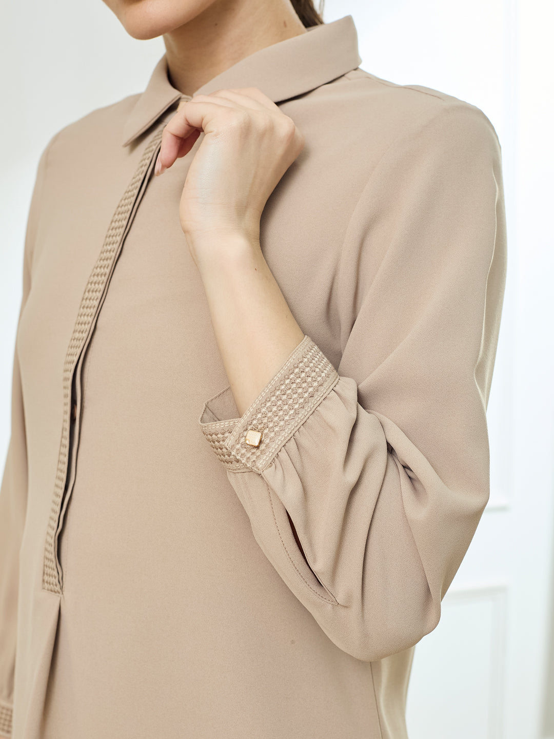 Latin Quarters Women's Beige Full Sleeves Collar Neck Casual Solid Tunic