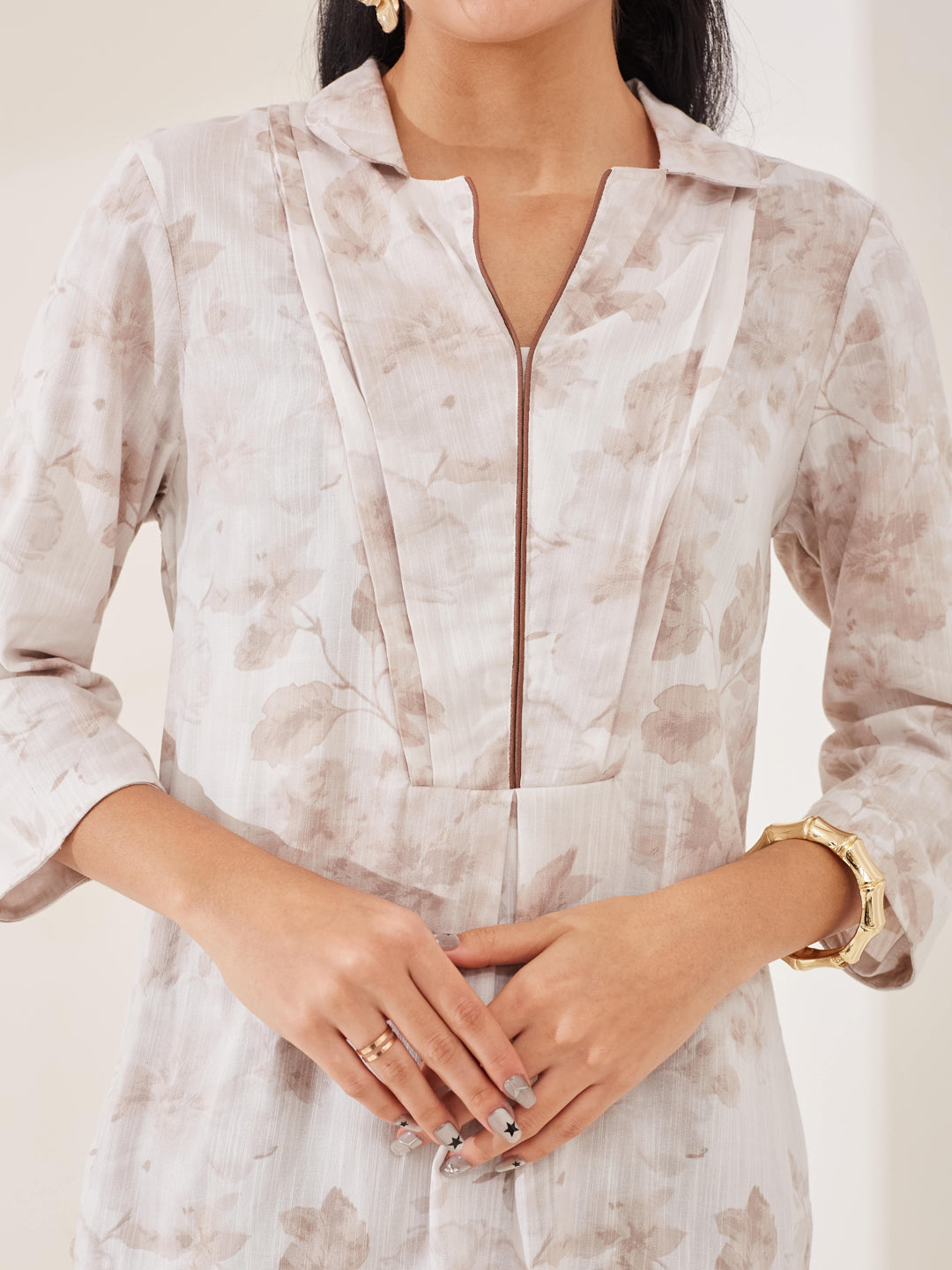Latin Quarters Women's Beige Printed 3/4th Sleeve Collar Neck Casual Tunic