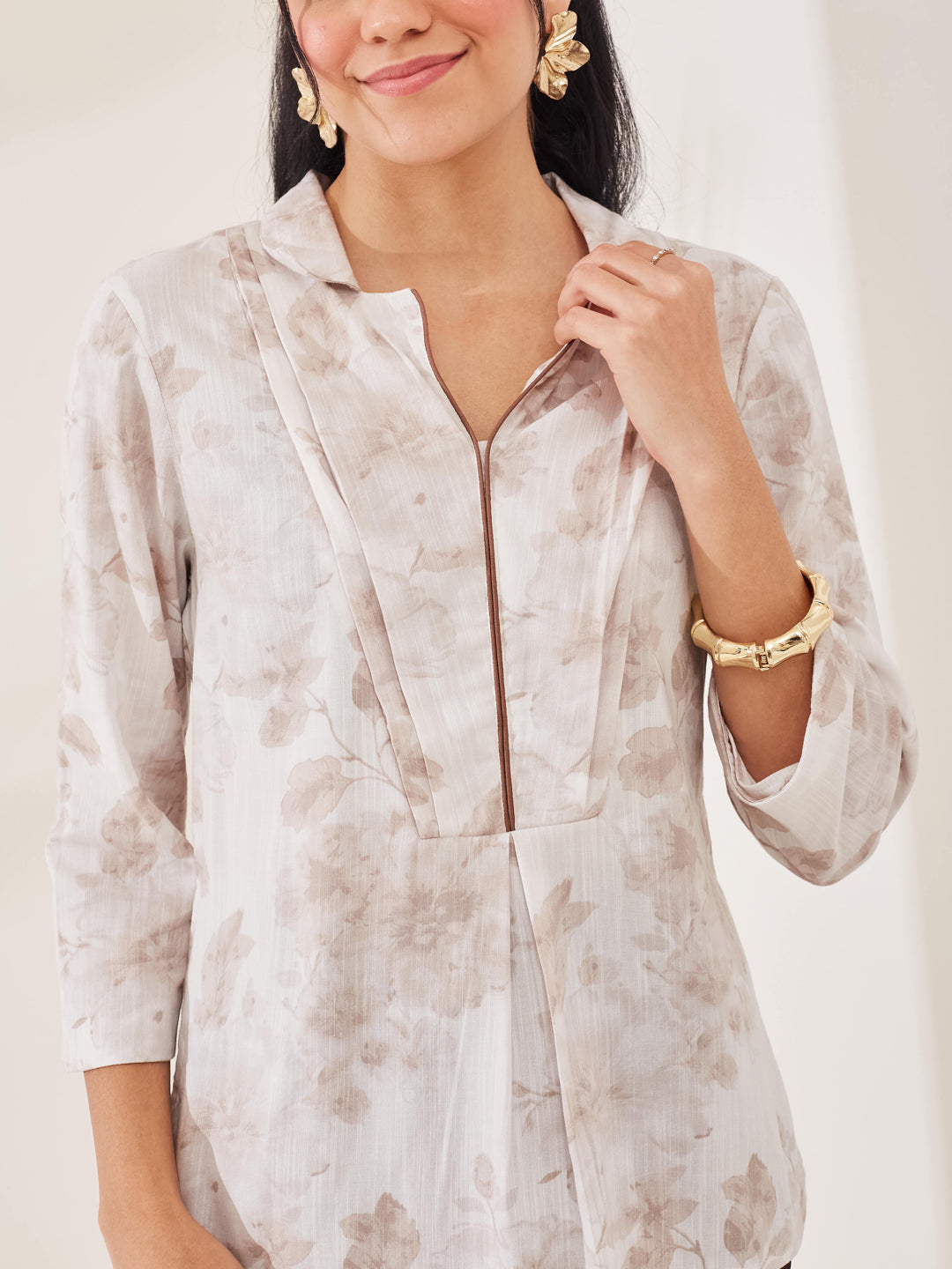 Latin Quarters Women's Beige Printed 3/4th Sleeve Collar Neck Casual Tunic