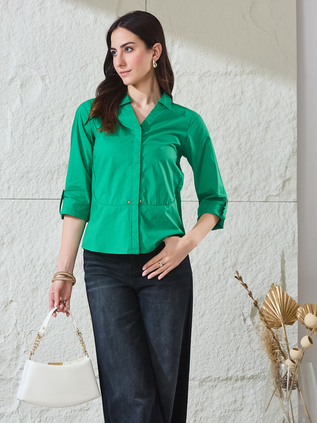 Latin Quarters Women's Green Solid 3/4Th Sleeves Collared Casual Shirt