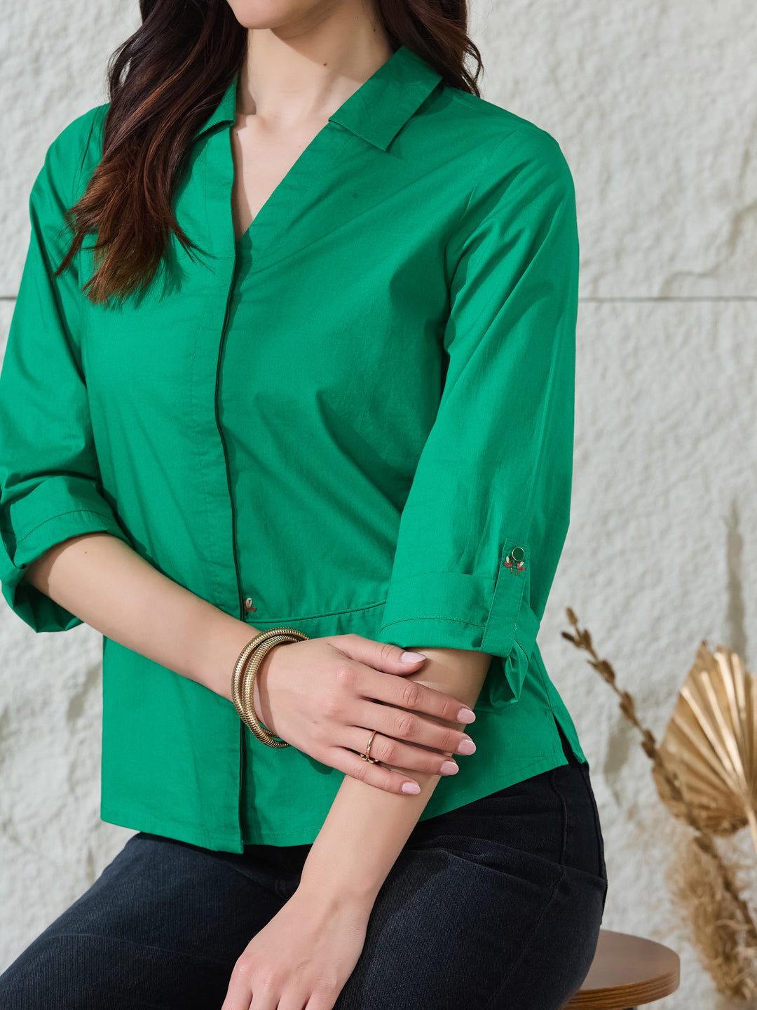 Latin Quarters Women's Green Solid 3/4Th Sleeves Collared Casual Shirt