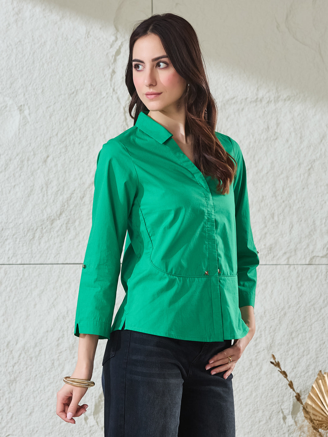 Latin Quarters Women's Green Solid 3/4Th Sleeves Collared Casual Shirt
