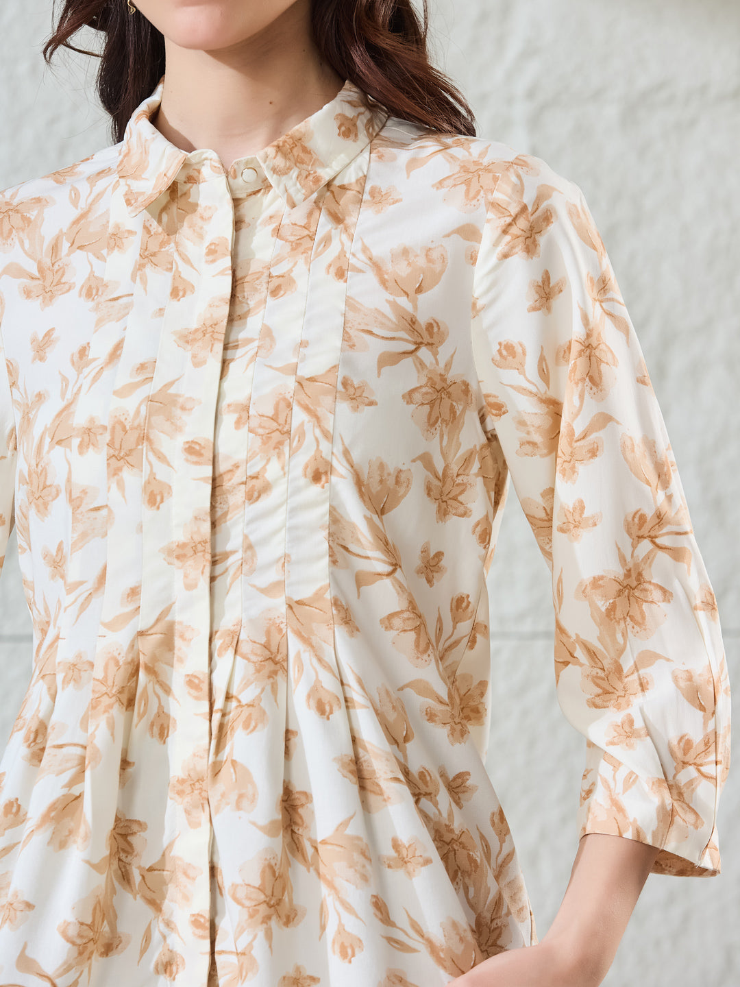Latin Quarters Women's Beige Printed 3/4Th Sleeves Collared Casual Tunic
