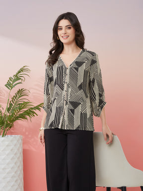 Latin Quarters Women's Black Printed V-Neck 3/4th Sleeves Casual Tunic