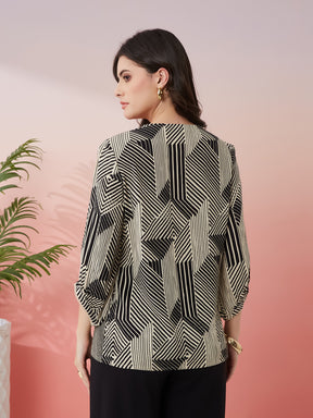 Latin Quarters Women's Black Printed V-Neck 3/4th Sleeves Casual Tunic