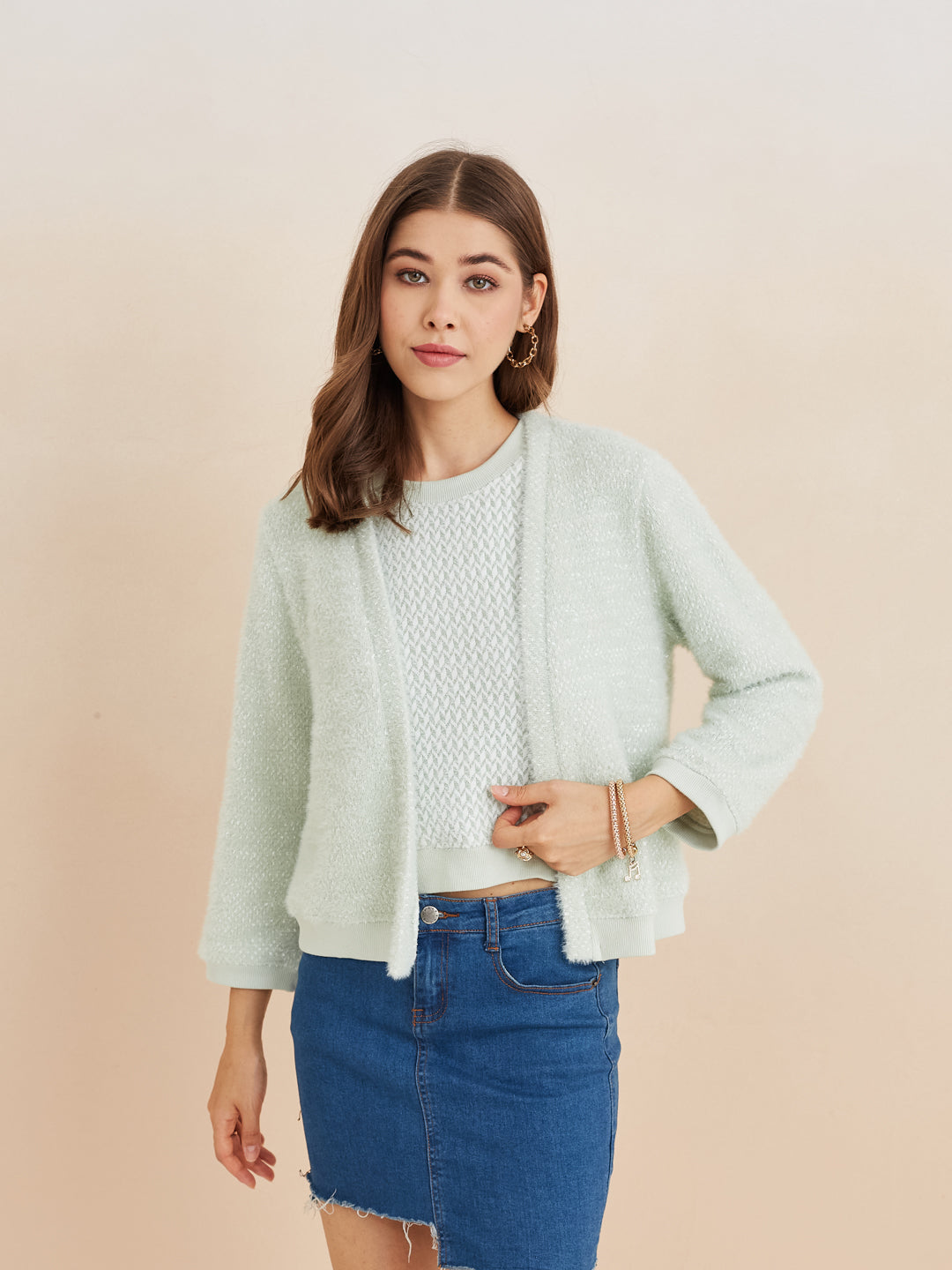 Latin Quarters Women'S Green Round Neck Full Sleeves Self Design Casual Sweatshirt Shrug Set