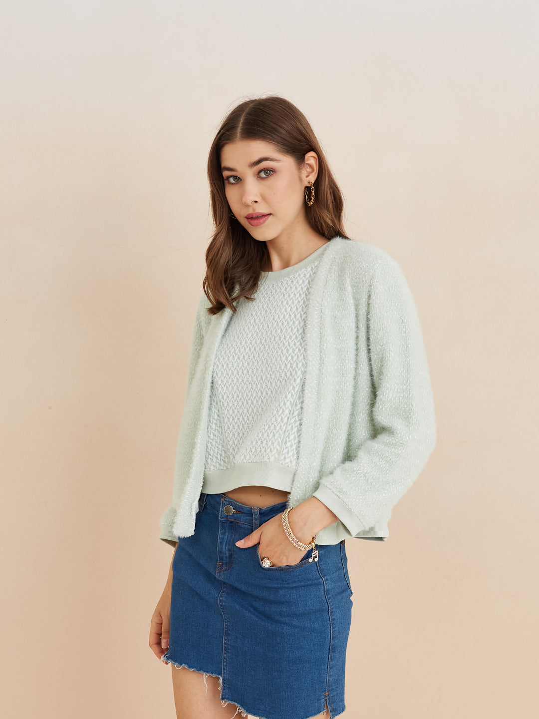 Latin Quarters Women'S Green Round Neck Full Sleeves Self Design Casual Sweatshirt Shrug Set