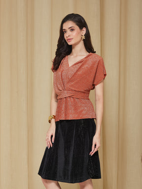 Latin Quarters Women'S Peach V-Neck Cap Sleeves Solid Party Top