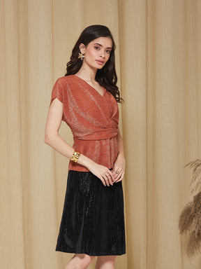 Latin Quarters Women'S Peach V-Neck Cap Sleeves Solid Party Top