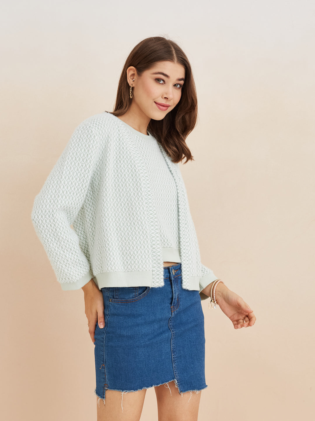 Latin Quarters Women'S Green Round Neck Full Sleeves Self Design Casual Sweatshirt Shrug Set