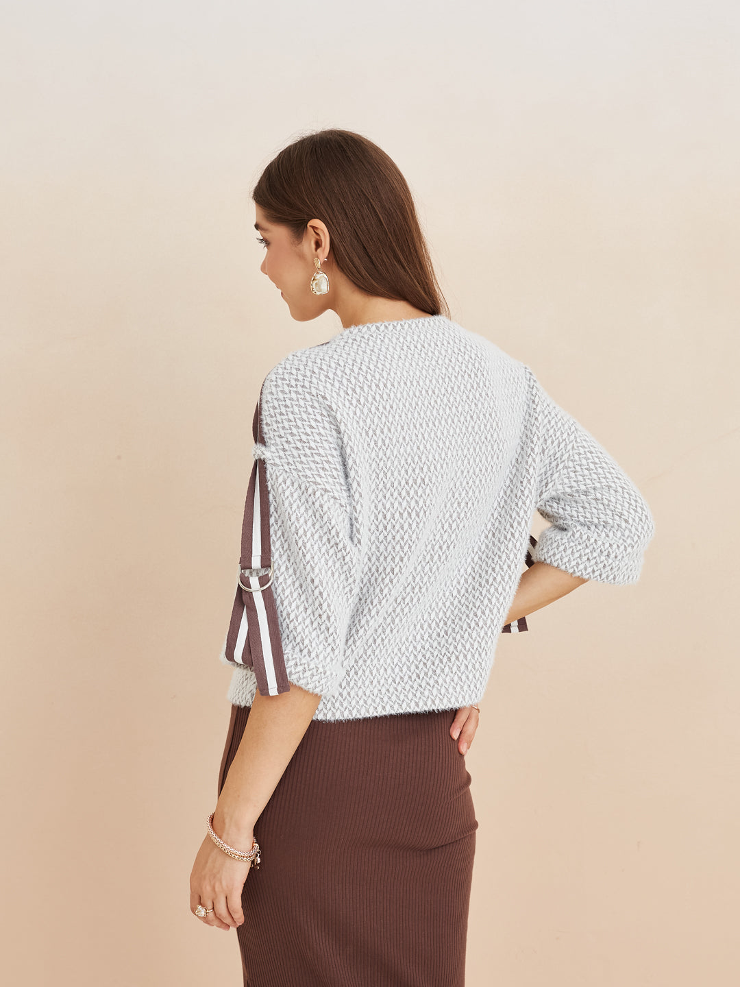 Latin Quarters Women'S Grey Round Neck 3/4Th Sleeves Self Design Casual Sweatshirt