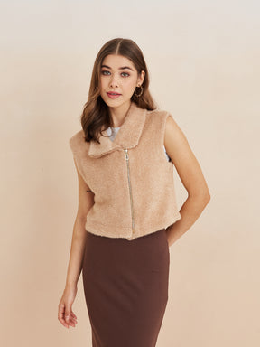 Latin Quarters Women'S Beige Collar Neck Sleeveless Solid Casual Jacket