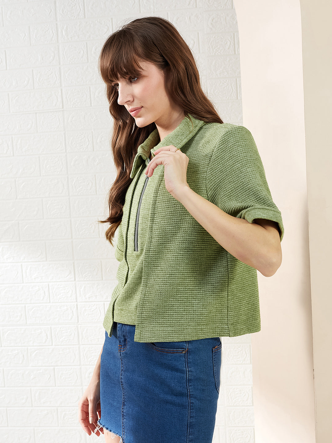 Latin Quarters Women's Green Half Sleeves Collared Self Design Casual Crop Top