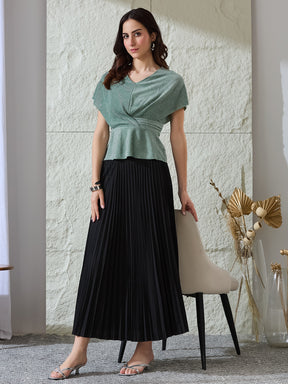 Latin Quarters Women's Green Shimmer Cap Sleeves V-Neck Party Peplum Top