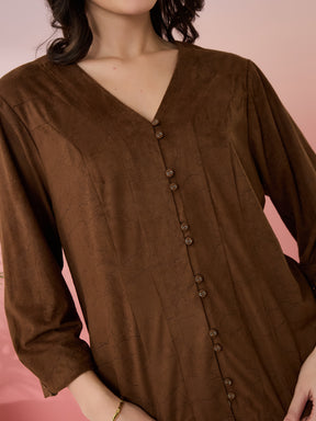 Latin Quarters Women's Brown Solid V-Neck 3/4th Sleeves Casual Top