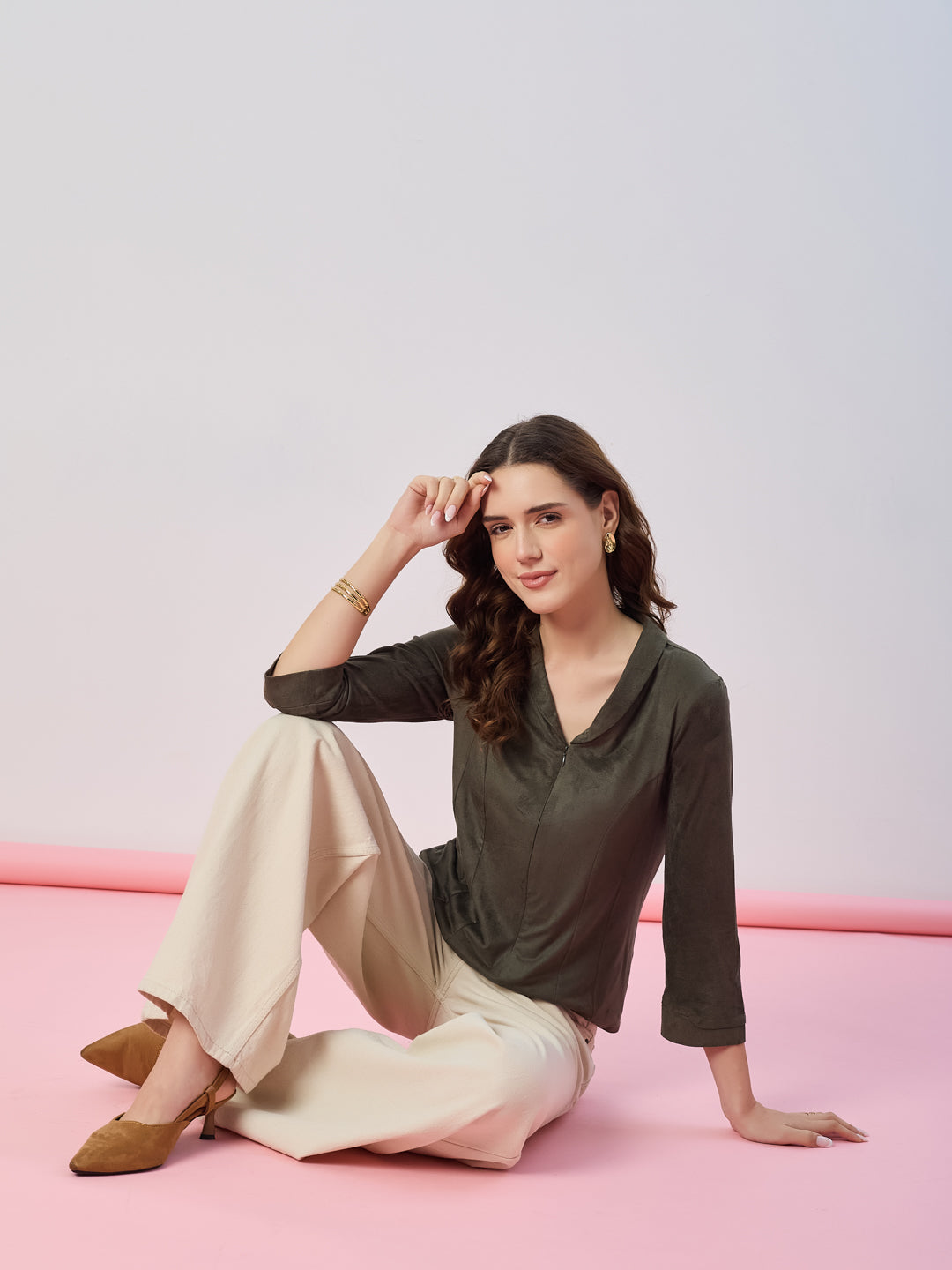 Latin Quarters Women's Green Solid 3/4th Sleeves V-Neck Casual Top
