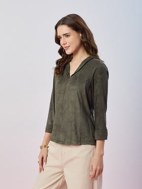 Latin Quarters Women's Green Solid 3/4th Sleeves V-Neck Casual Top