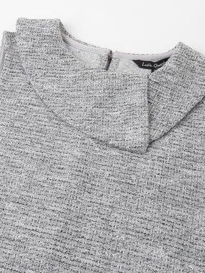 GREY NO SLEEVE YARN DYED KNIT TOP