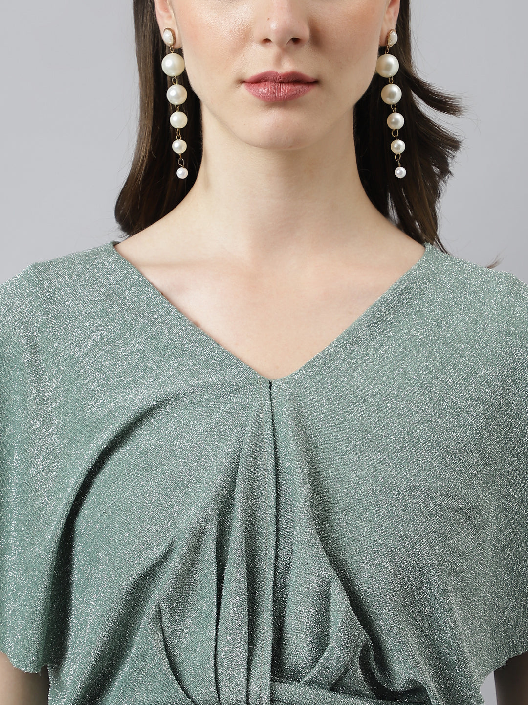 Latin Quarters Women'S Green Solid V-Neck Cap Sleeve Party Top
