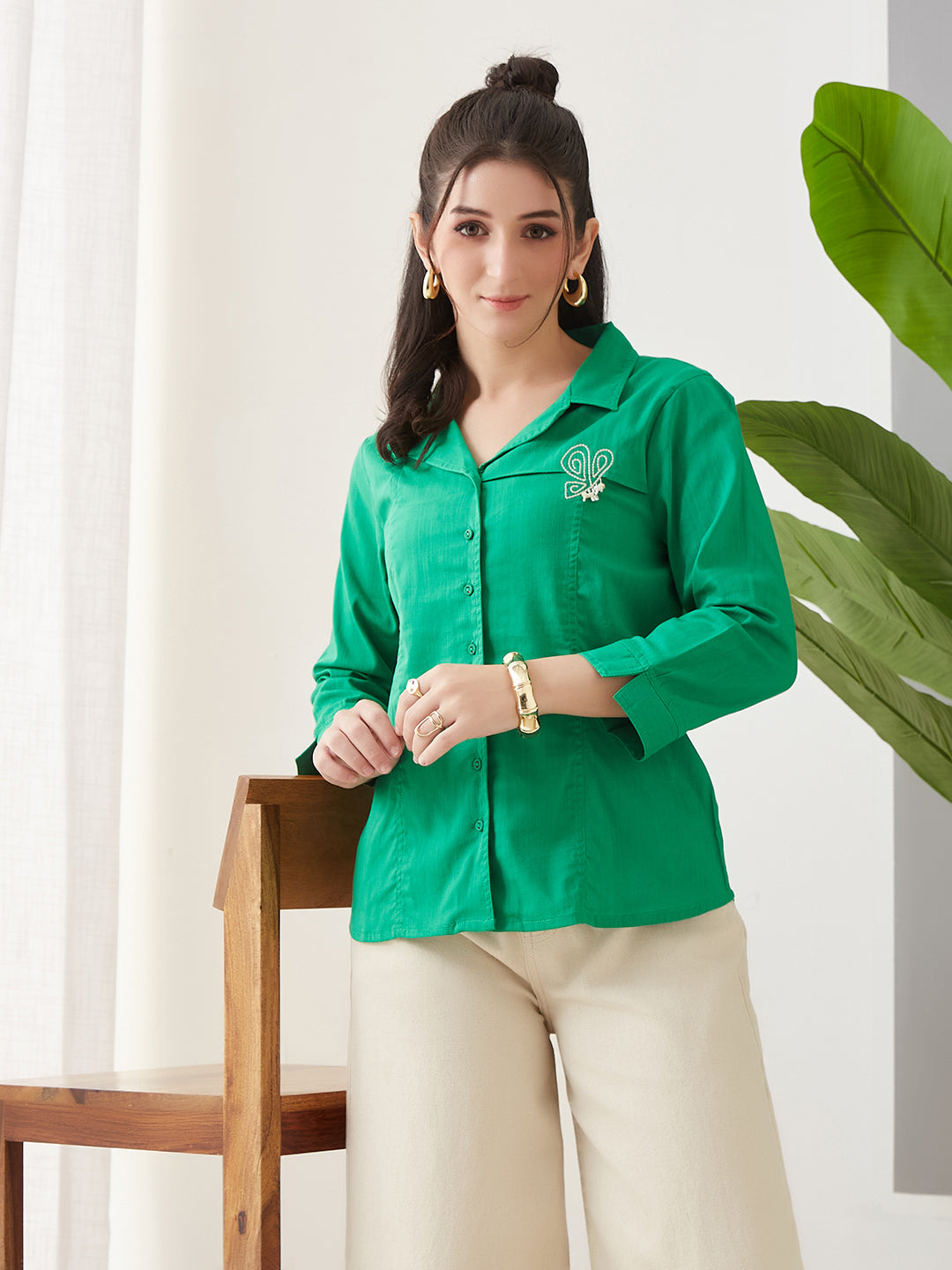 Latin Quarters Women Green Solid 3/4th Sleeves Collar Neck Casual Shirt