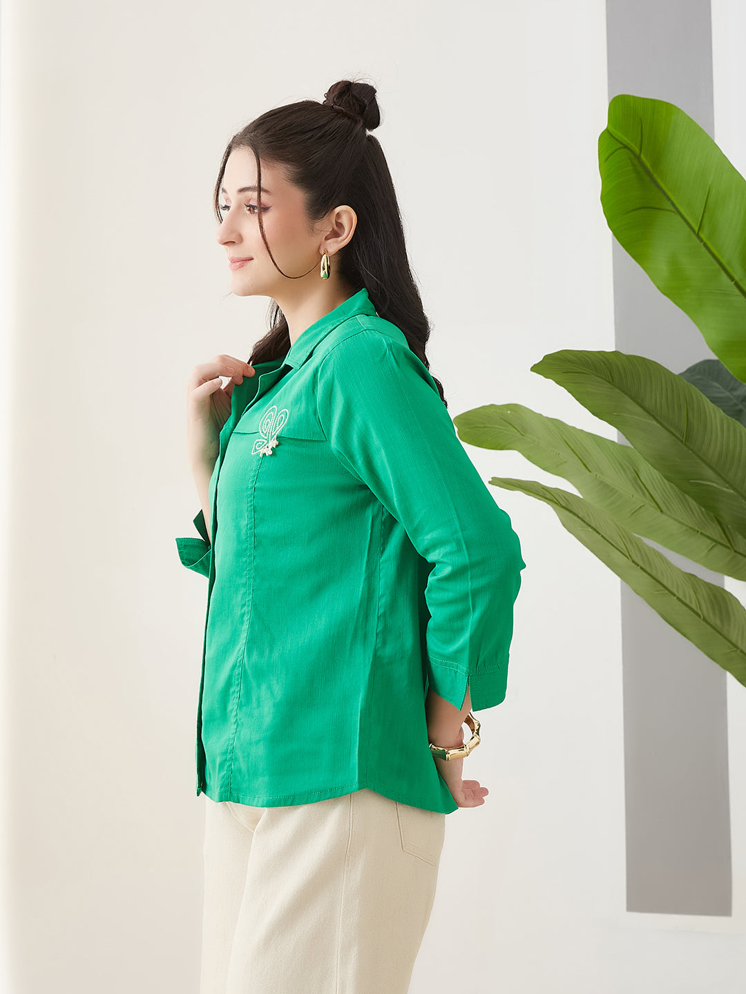 Latin Quarters Women Green Solid 3/4th Sleeves Collar Neck Casual Shirt