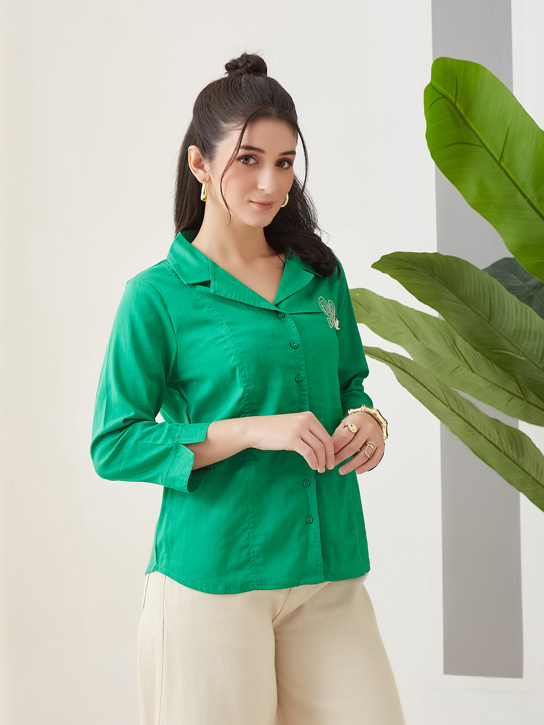 Latin Quarters Women Green Solid 3/4th Sleeves Collar Neck Casual Shirt
