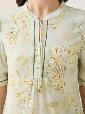 Latin Quarters Women Green Printed Half Sleeves Casual Top