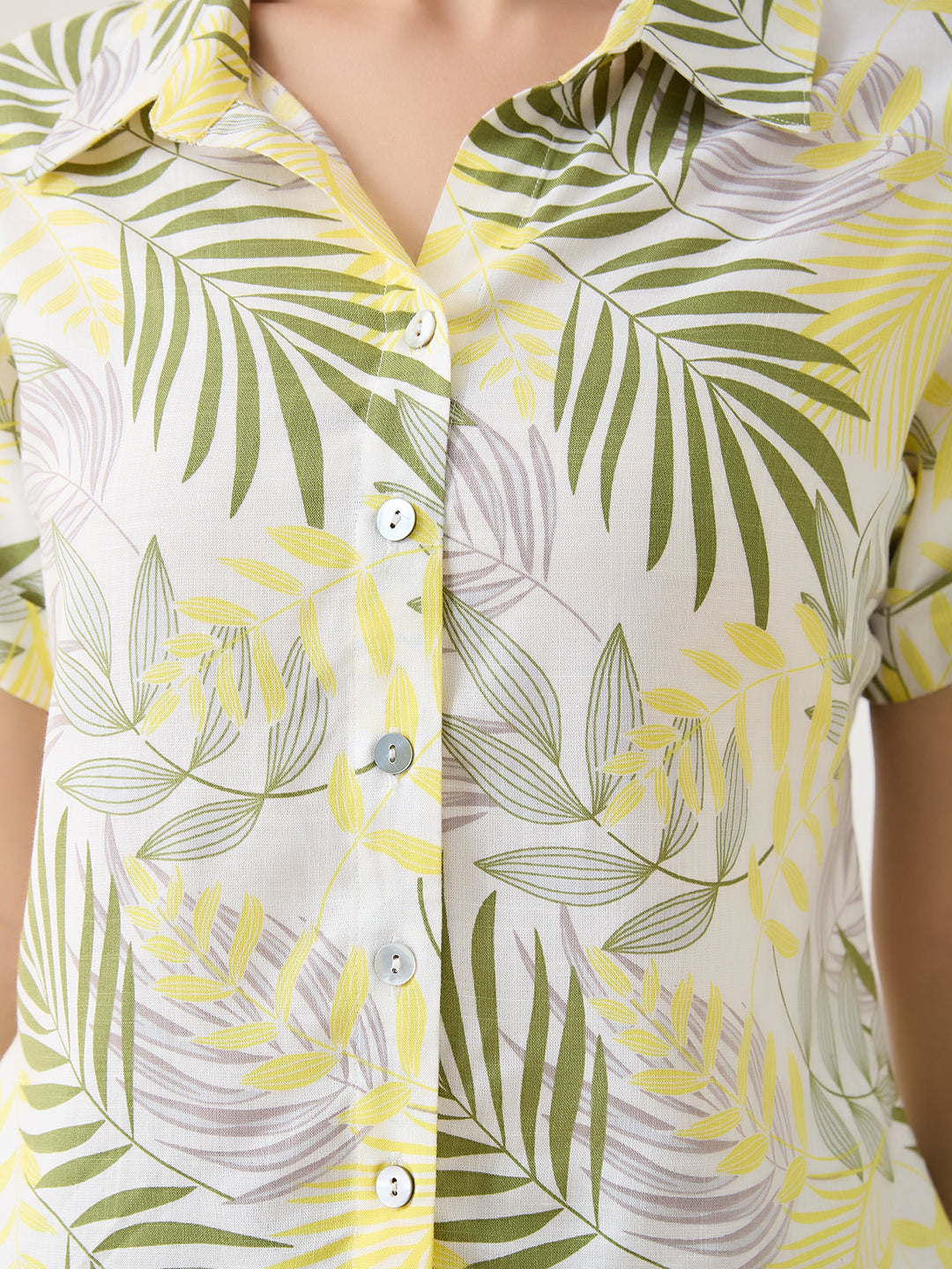 Latin Quarters Women Green Printed Cap Sleeves Casual Shirt