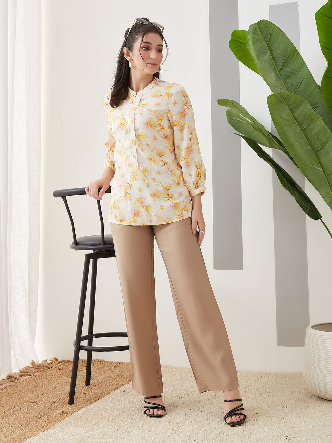 Latin Quarters Women Beige Solid Full Length High Rise Casual Pant