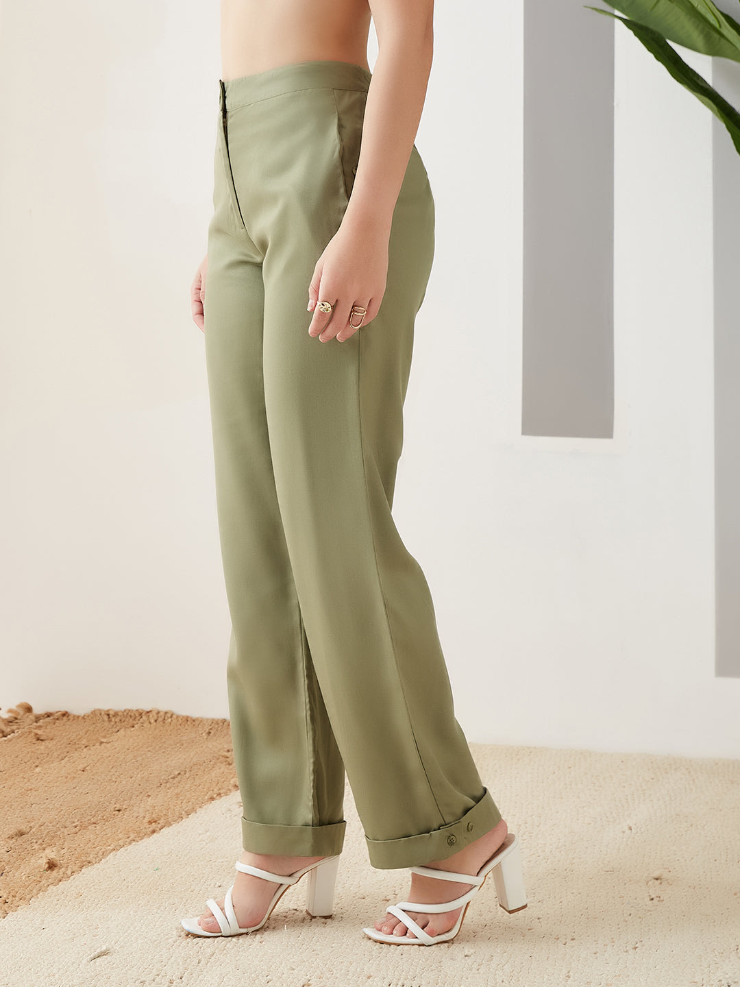 Latin Quarters Women Green Solid High Rise Casual Pant