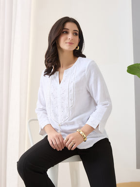 Latin Quarters Women White Solid 3/4th Sleeves V-Neck Casual Tunic