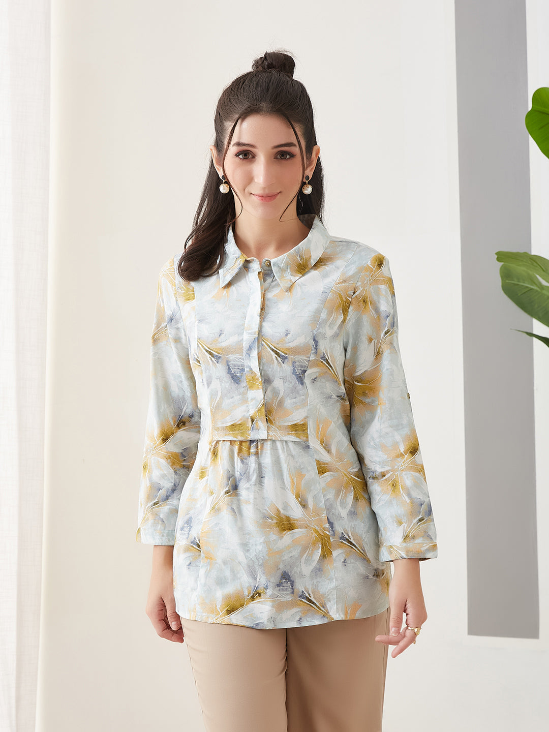 Latin Quarters Women Grey Printed 3/4th Sleeves Collar Neck Casual Tunic