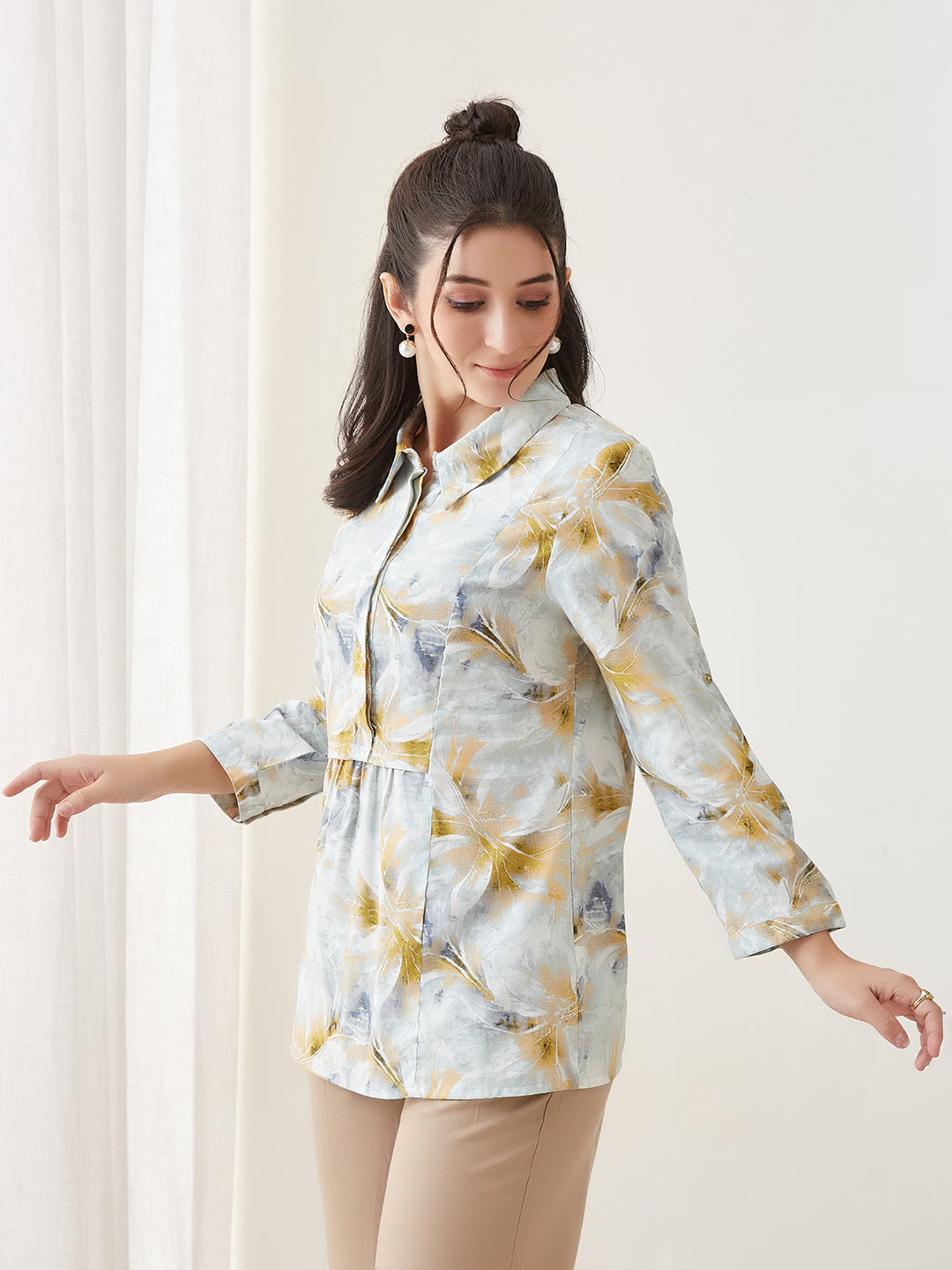 Latin Quarters Women Grey Printed 3/4th Sleeves Collar Neck Casual Tunic