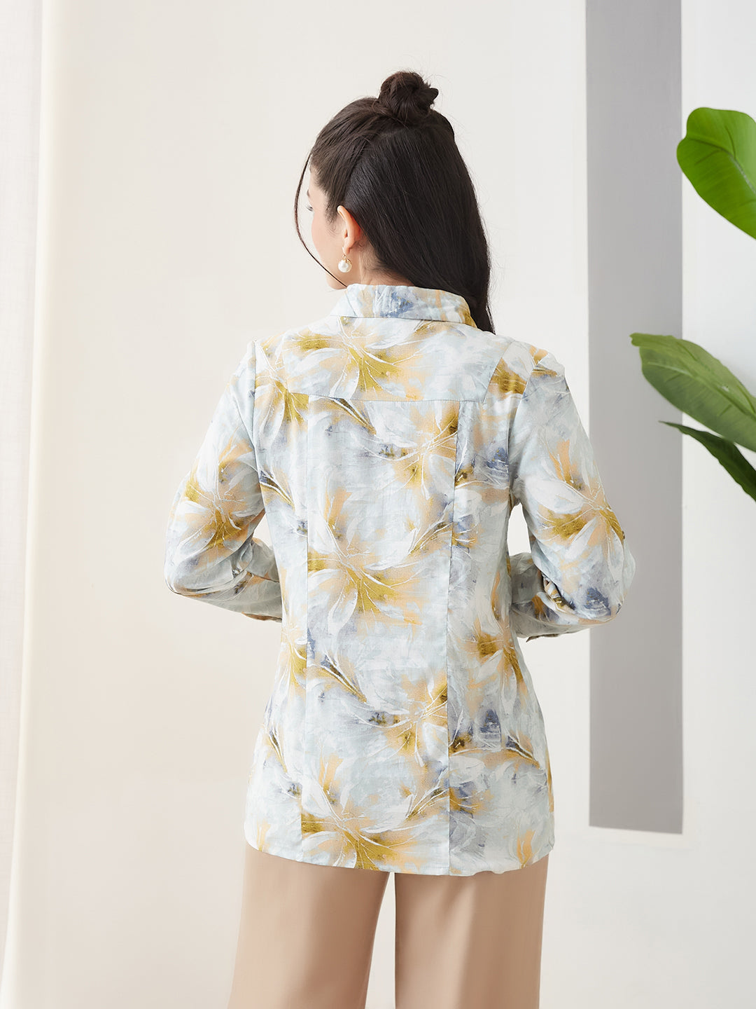 Latin Quarters Women Grey Printed 3/4th Sleeves Collar Neck Casual Tunic