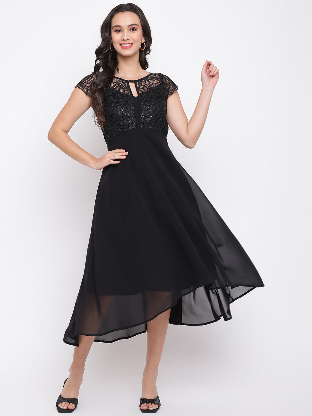 Black Cap Sleeve Maxi Dress With Pleats