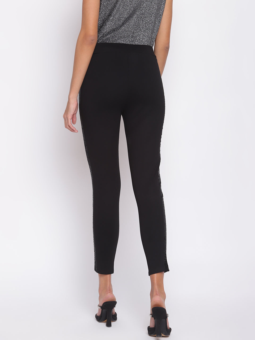 Black Roma Solid Jeggings With Tape